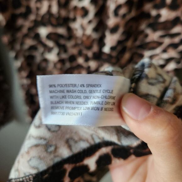 Xhilaration Long Sleeve Back Vneck Leopard Print Dress - Picture 5 of 6